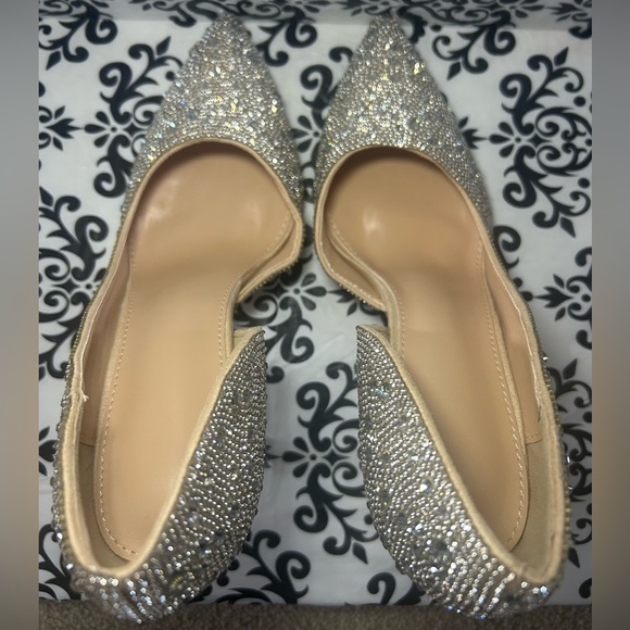 NWOT Silver Crystal Embellished Pumps - Picture 11 of 12